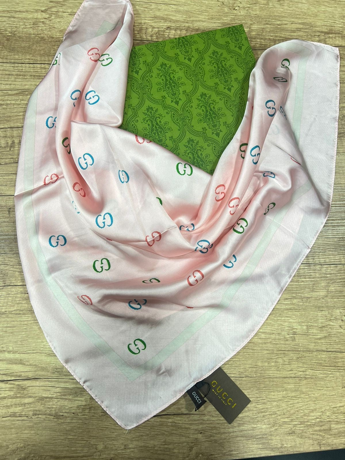 Gucci pink summer scarf 70cm square