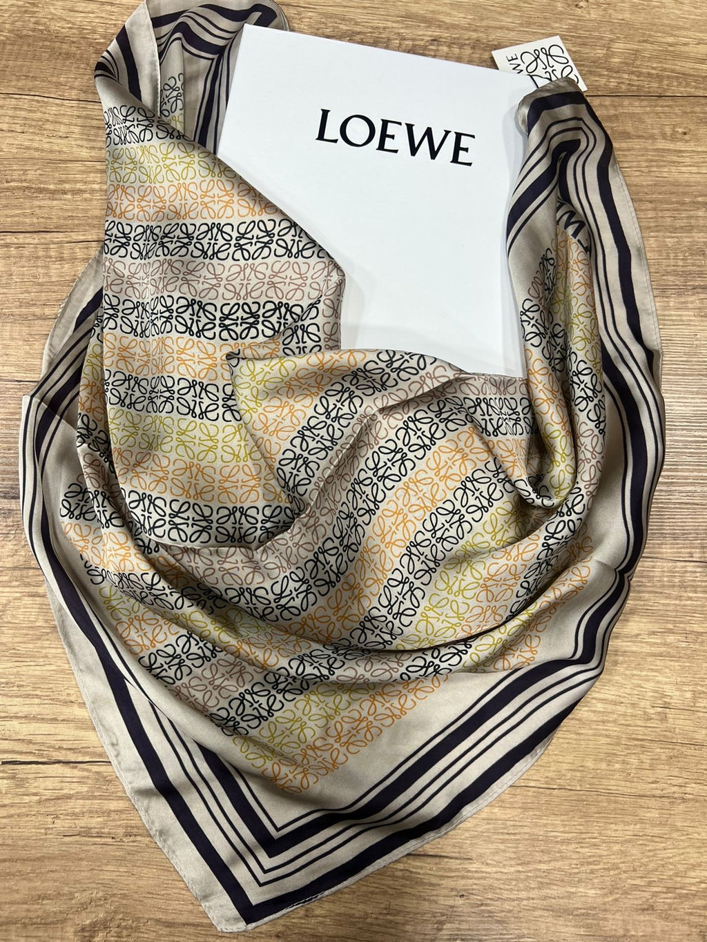 Loewe 4colors summer scarf 70cm square